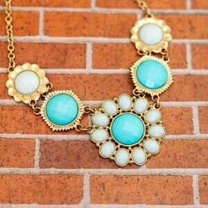 20 inch, Vintage Blue Beads Center Floral Stylish Bib Necklace - W29